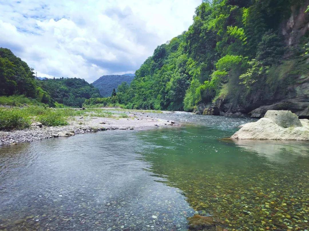 成都避暑去处 野地方可以露营钓鱼游泳