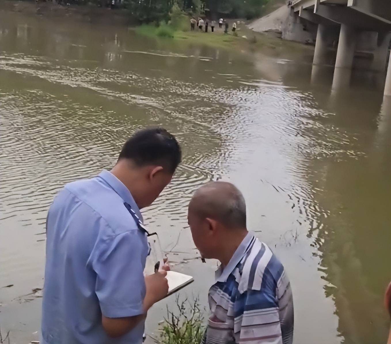 痛心！河北威县四名男子无视禁游标志，结伴游泳不幸溺亡